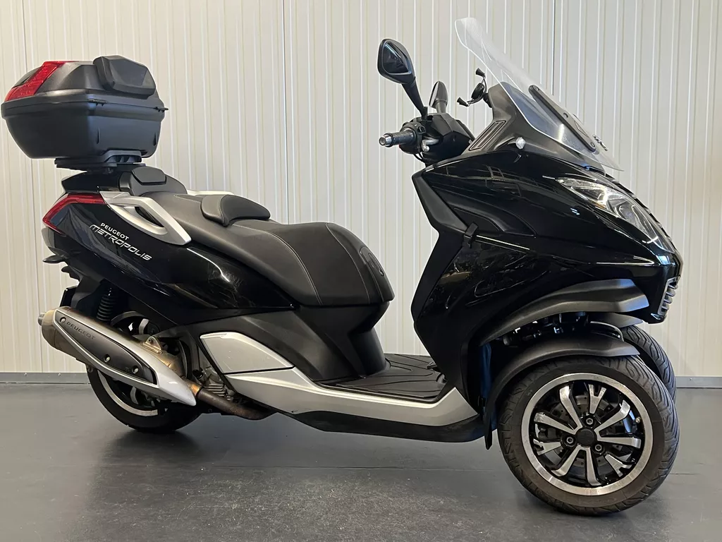 Peugeot Metropolis 400