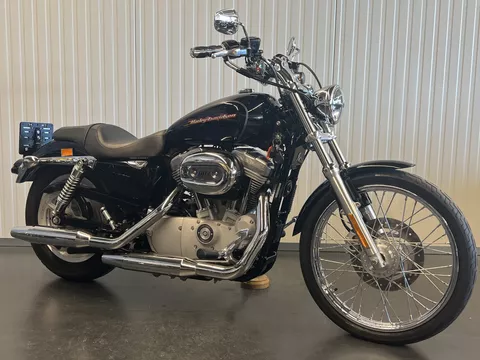 Harley-Davidson XL 883 C Harley-Davidson XL 883 C