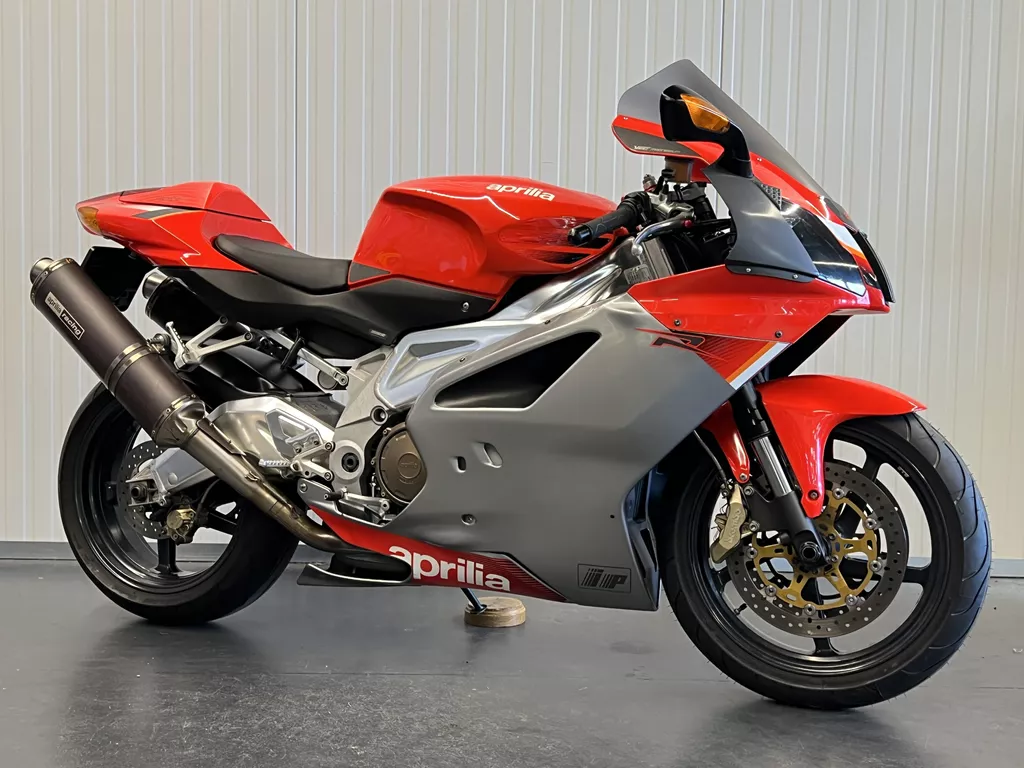Aprilia RSV 1000 RR