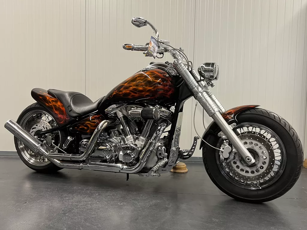 Yamaha XV 1600 FULL CUSTOM