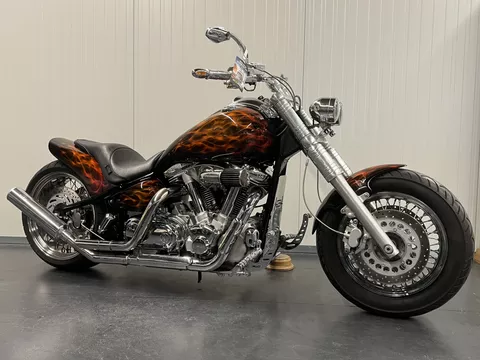 Yamaha XV 1600 FULL CUSTOM