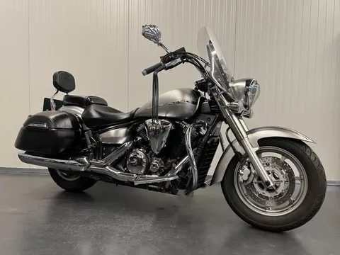 Yamaha XVS 1300 A MIDNIGHT STAR TOURER