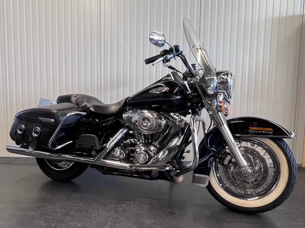 Harley-Davidson Road King FLHRC CLASSIC