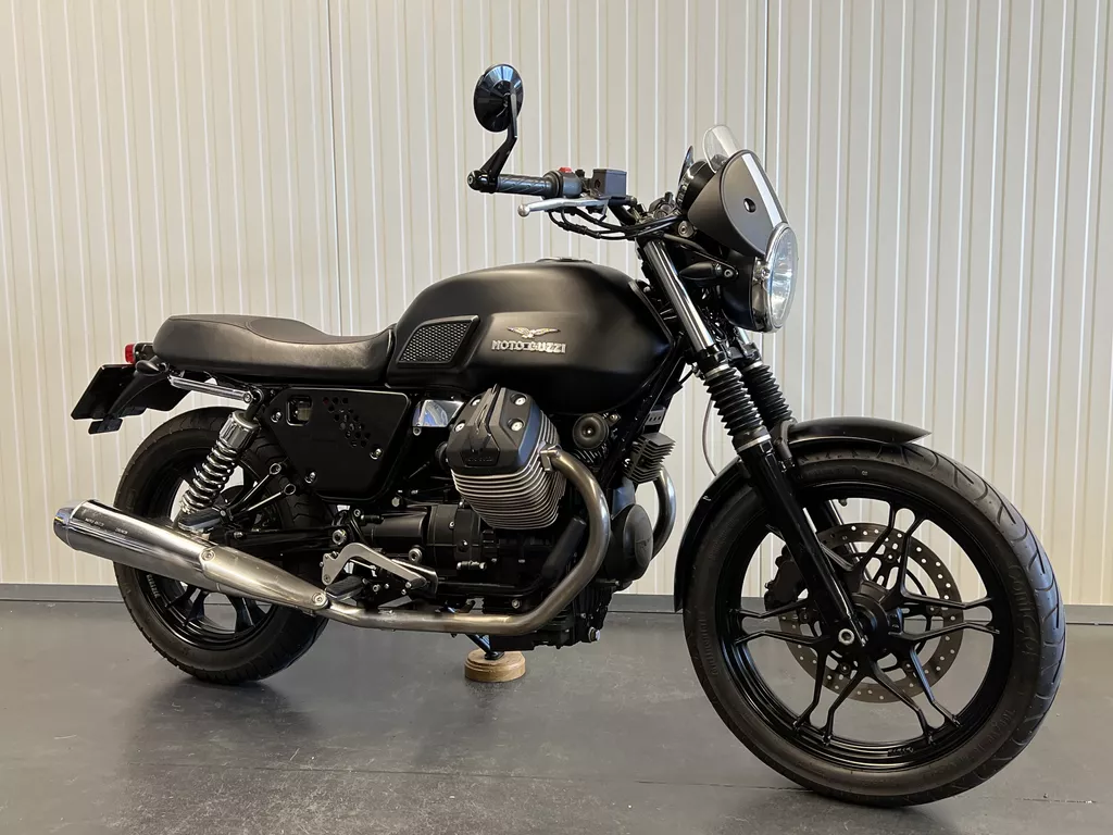 Moto Guzzi V7