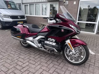 Honda GL 1800 TOUR DE LUXE BAGGER DCT