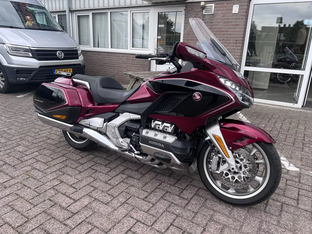 Honda GL 1800 TOUR DE LUXE BAGGER DCT