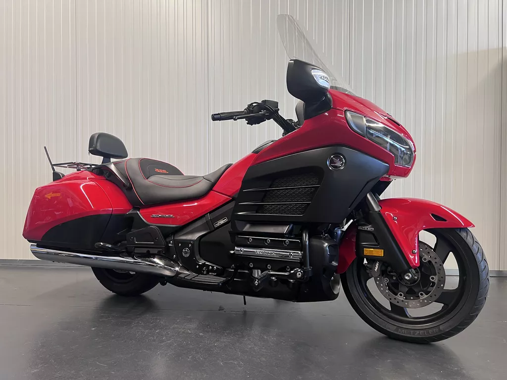 Honda GL 1800 GOLDWING BAGGER F6B