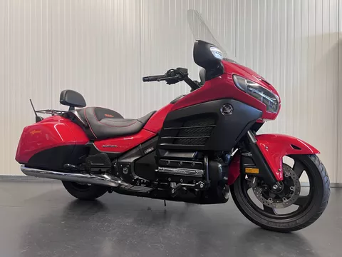 Honda GL 1800 GOLDWING BAGGER F6B
