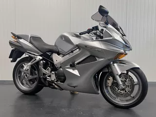 Honda VFR 800 V-TEC A