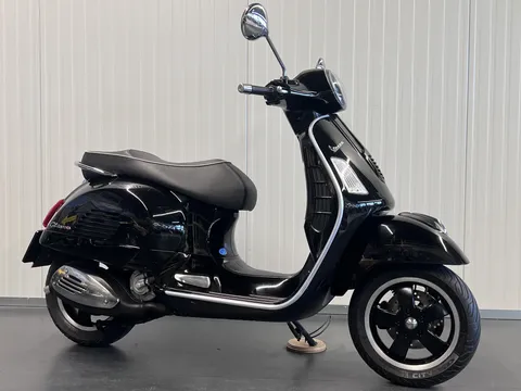 Vespa GTS 300 SUPER