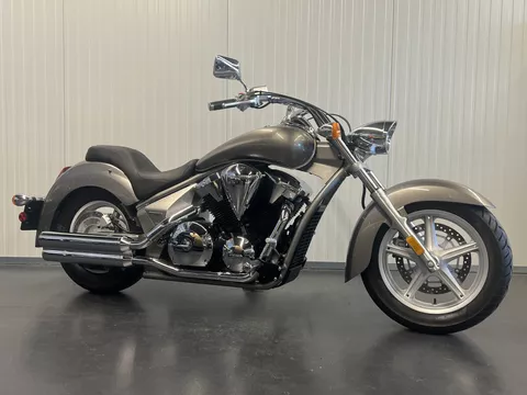 Honda VT 1300 CR STATELINE