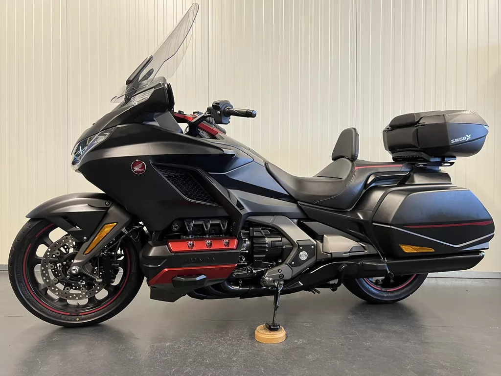 Honda GL 1800 BAGGER DCT GOLDWING