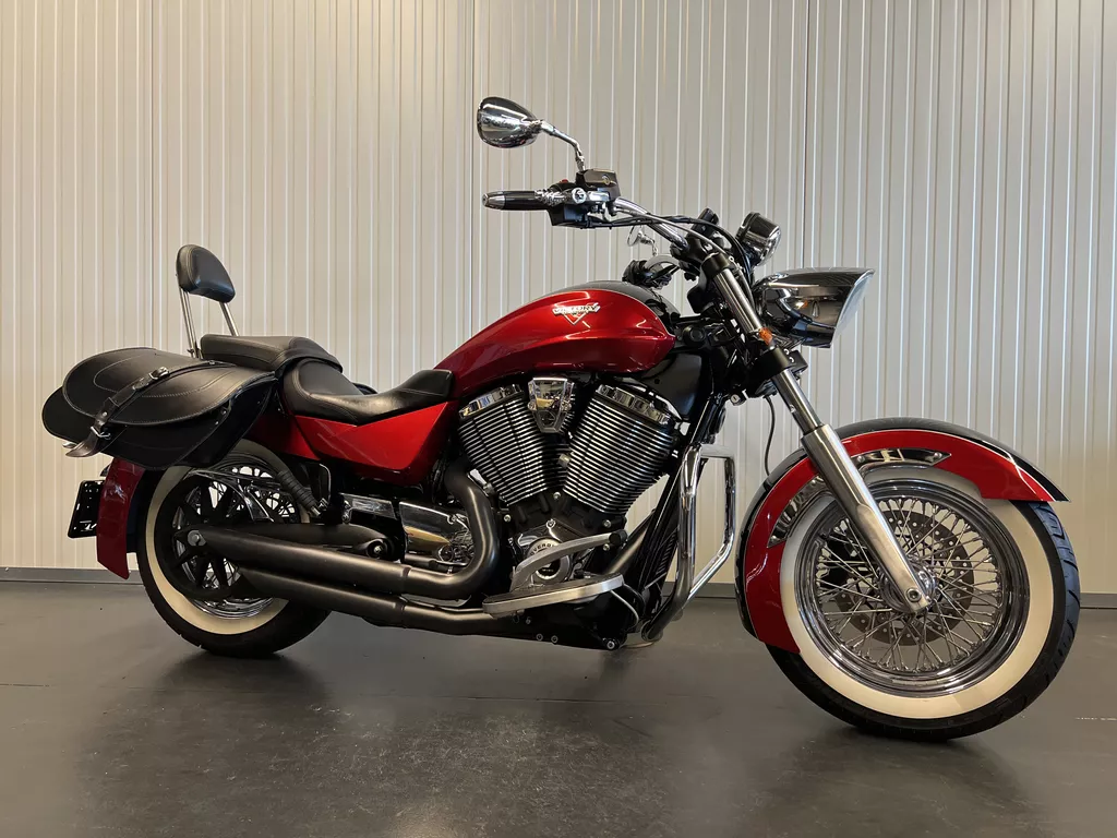 VICTORY BOARDWALK 1700 106CI