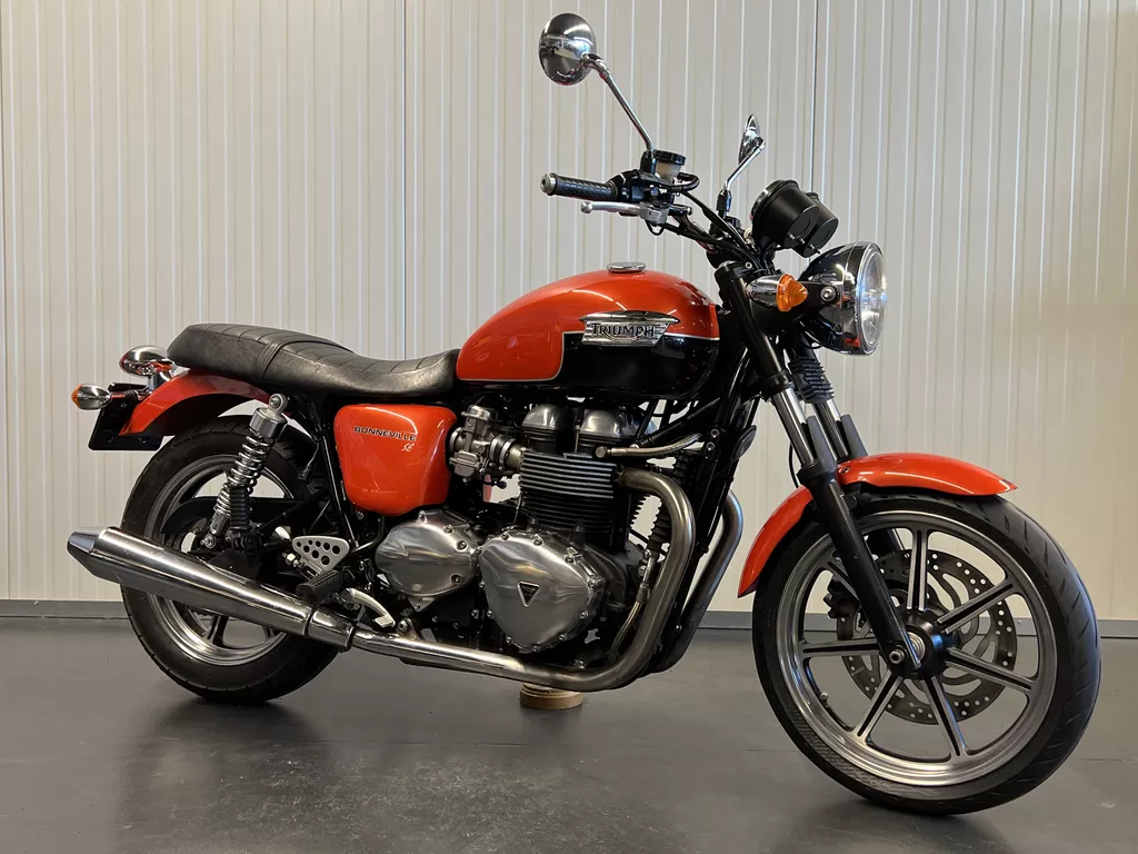 Triumph Bonneville SE