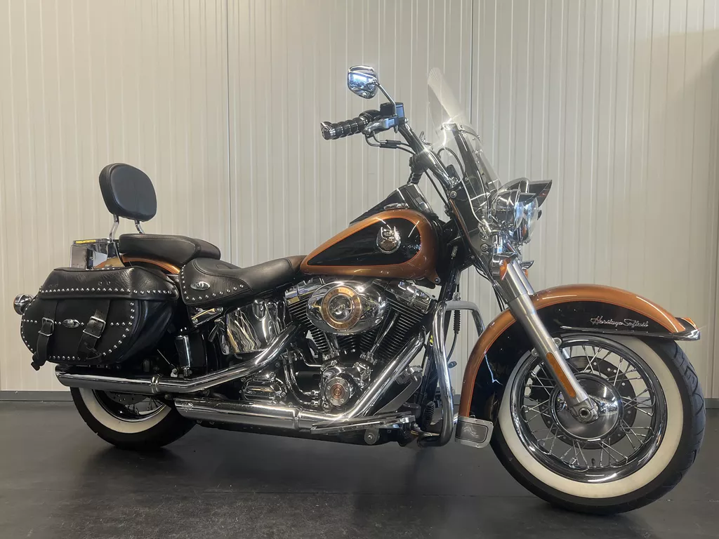 Harley-Davidson Heritage FLSTC 105TH ANNI CLASSIC