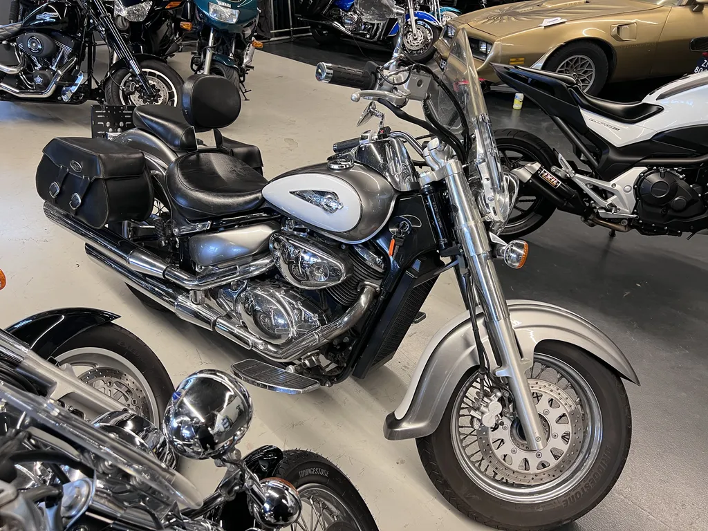 Suzuki VL 800 VOLUSIA